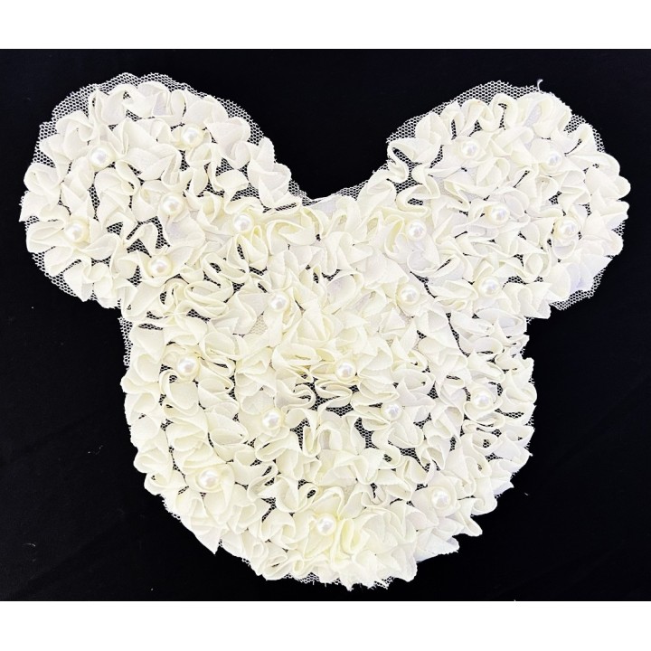 Parche decorado MAC-PAT-1118-W con lentejuelas, perlas y barbas.