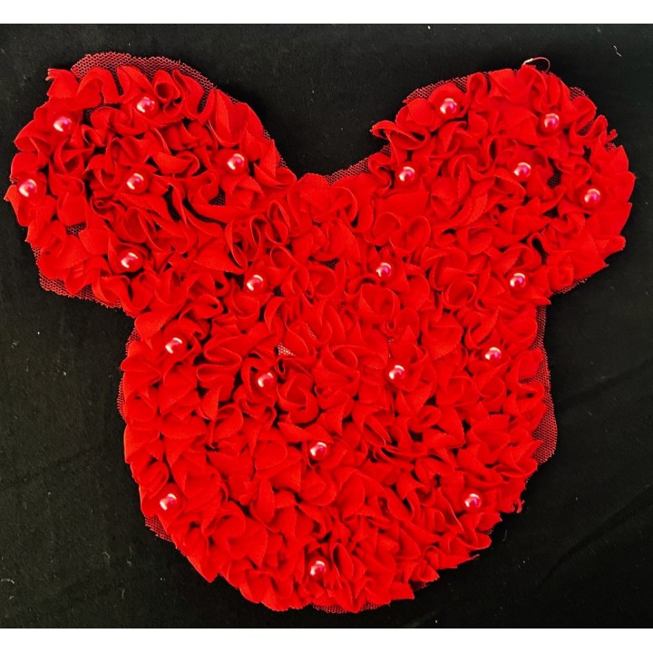 Parche decorado MAC-PAT-1118-R con lentejuelas, perlas y barbas.