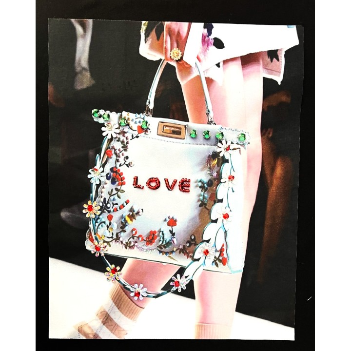 Parche decorado MAC-PAT-1132 con lentejuelas, perlas y barbas.