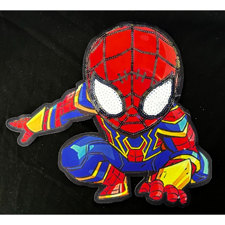 Parche decorado MAC-PAT-1056 con lentejuelas, perlas y barbas.