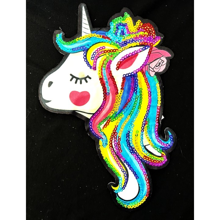 Parche decorado MAC-PAT-1057 con lentejuelas, perlas y barbas.