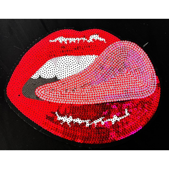 Parche decorado MAC-PAT-1231 con lentejuelas, perlas y barbas.