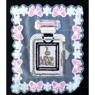 Parche decorado MAC-PAT-1242 con lentejuelas, perlas y barbas.