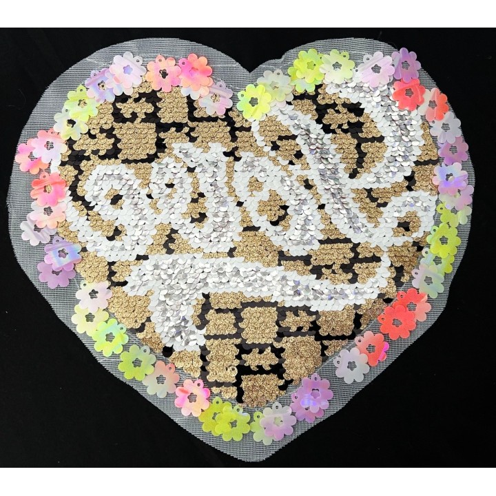 Parche decorado MAC-PAT-1233 con lentejuelas, perlas y barbas.