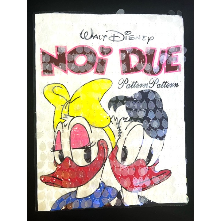 Parche decorado MAC-PAT-1208 con lentejuelas, perlas y barbas.