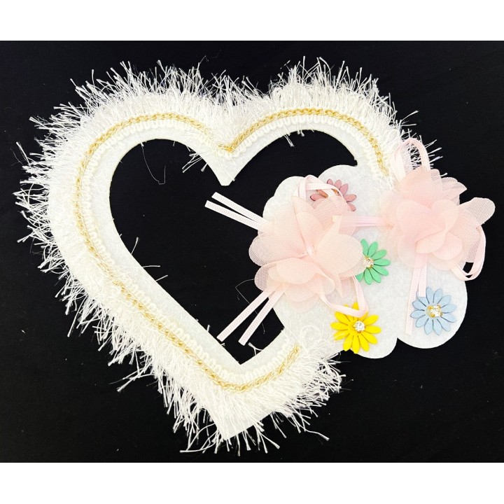 Parche decorado MAC-PAT-1142 con lentejuelas, perlas y barbas.