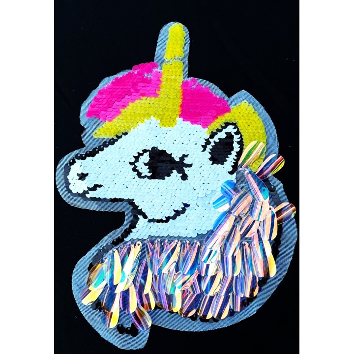 Parche decorado MAC-PAT-1220 con lentejuelas, perlas y barbas.