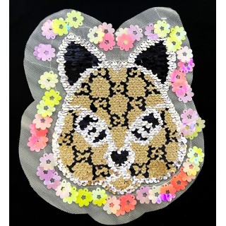 Parche decorado MAC-PAT-1174 con lentejuelas, perlas y barbas.