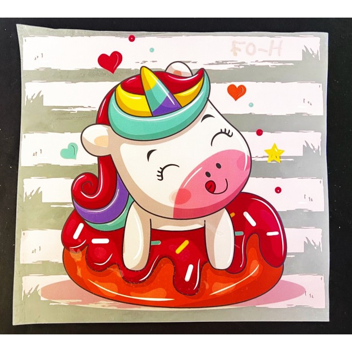 Parche decorado MAC-PAT-1028 con lentejuelas, perlas y barbas.