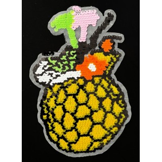 Parche decorado MAC-PAT-1125 con lentejuelas, perlas y barbas.