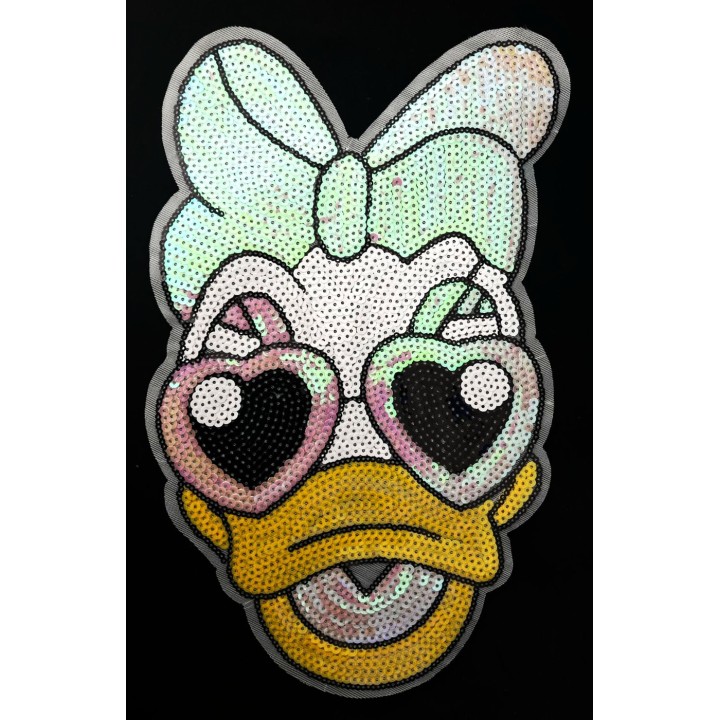 Parche decorado MAC-PAT-1126 con lentejuelas, perlas y barbas.