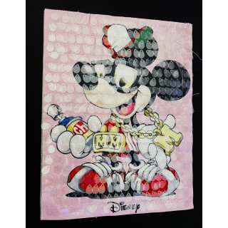 Parche decorado MAC-PAT-1156 con lentejuelas, perlas y barbas.