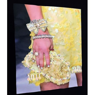 Parche decorado MAC-PAT-1143 con lentejuelas, perlas y barbas.