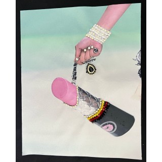 Parche decorado MAC-PAT-1148 con lentejuelas, perlas y barbas.