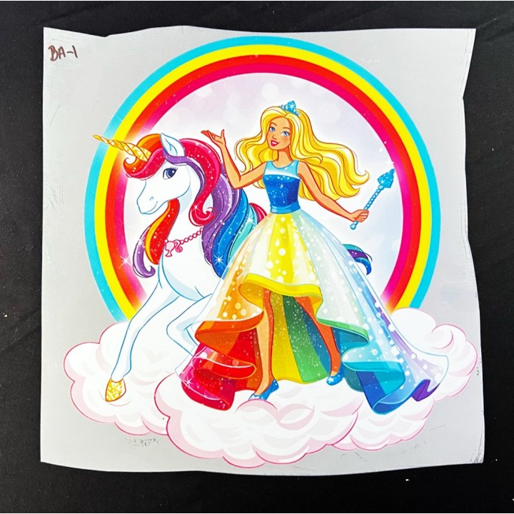 Parche decorado MAC-PAT-1003 con lentejuelas, perlas y barbas.