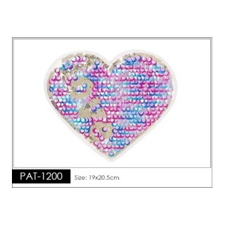 Parche decorado PAT-1200 con lentejuelas, perlas y barbas.