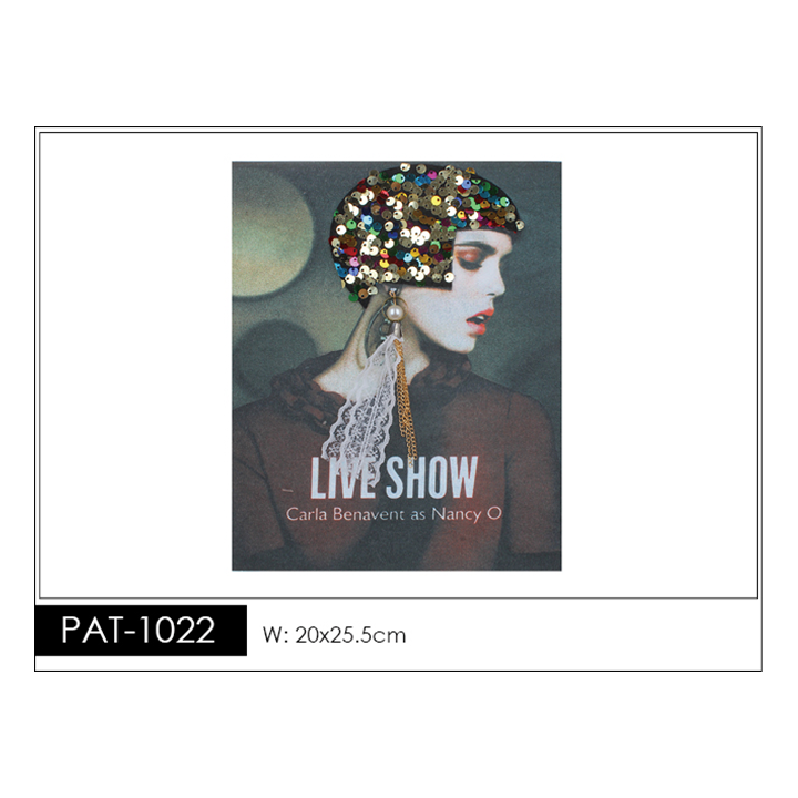 Parche decorado PAT-1022 con lentejuelas, perlas y barbas.