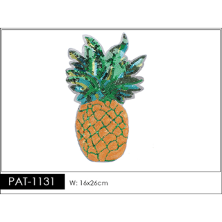 Parche decorado PAT-1130 con lentejuelas, perlas y barbas.