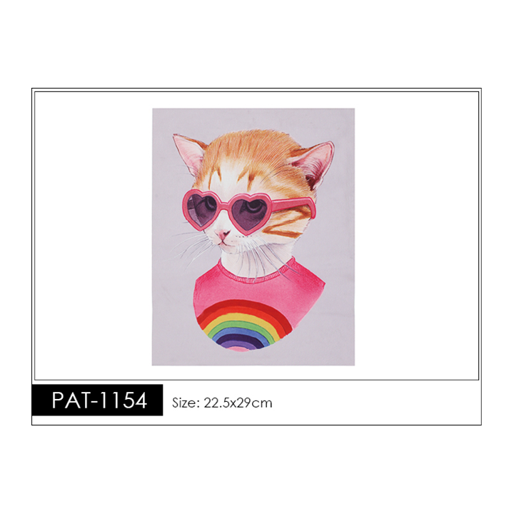 Parche decorado PAT-1154 con lentejuelas, perlas y barbas.