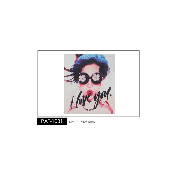 Parche decorado PAT-1031 con lentejuelas, perlas y barbas.