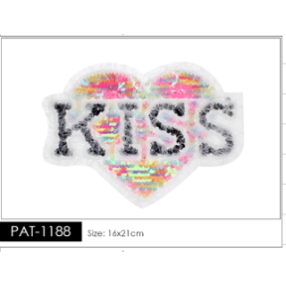 Parche decorado PAT-1188 con lentejuelas, perlas y barbas.