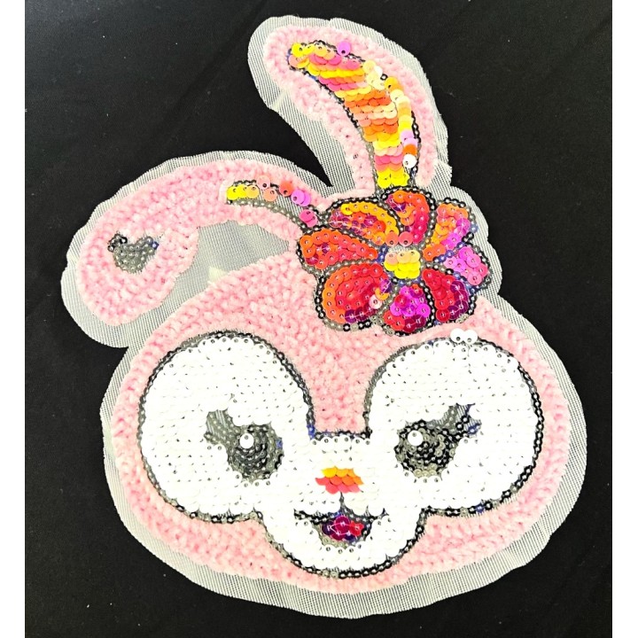 Parche decorado MAC-PAT-1149 con lentejuelas, perlas y barbas.