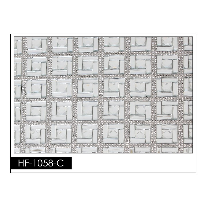 Pedrería con Estilo HF-1058-C aplicación a base de calor.