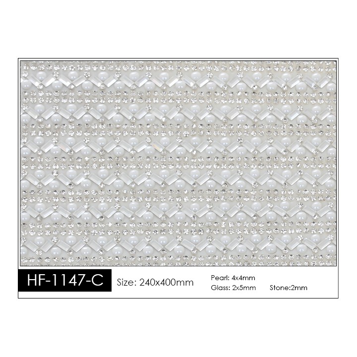 Pedrería con Estilo HF-1147-C aplicación a base de calor.