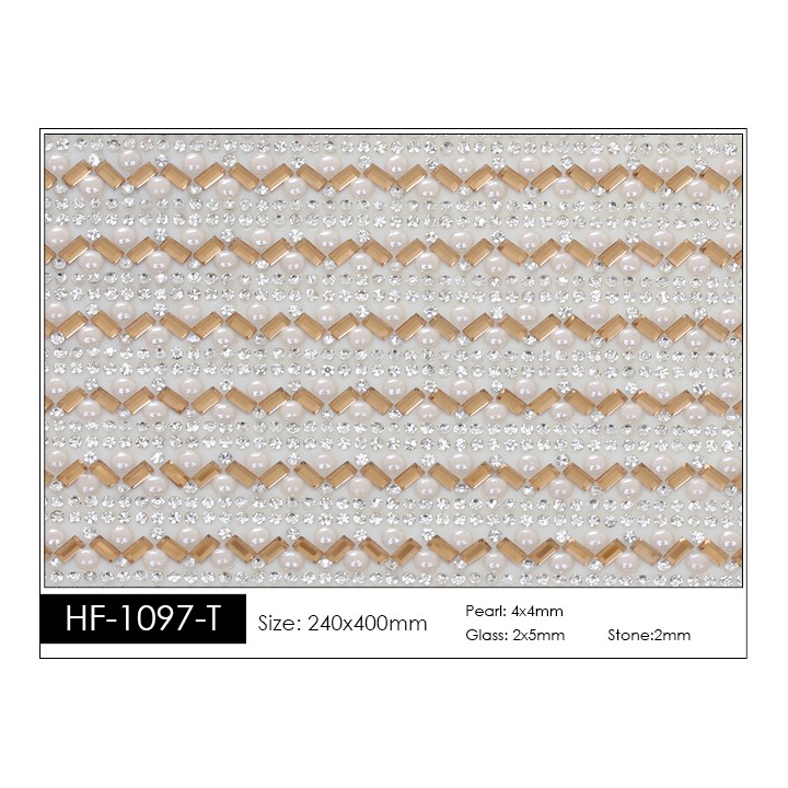 Pedrería con Estilo HF-1097-T aplicación a base de calor.