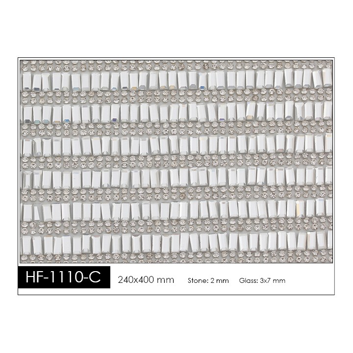 Pedrería con Estilo HF-1110-C aplicación a base de calor.
