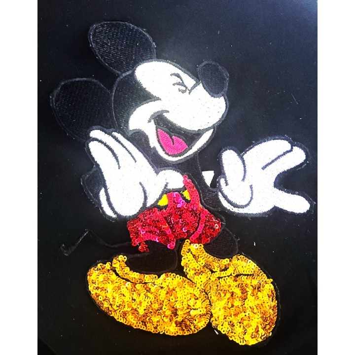 Parche decorado MAC-PAT-1198 con lentejuelas, perlas y barbas.