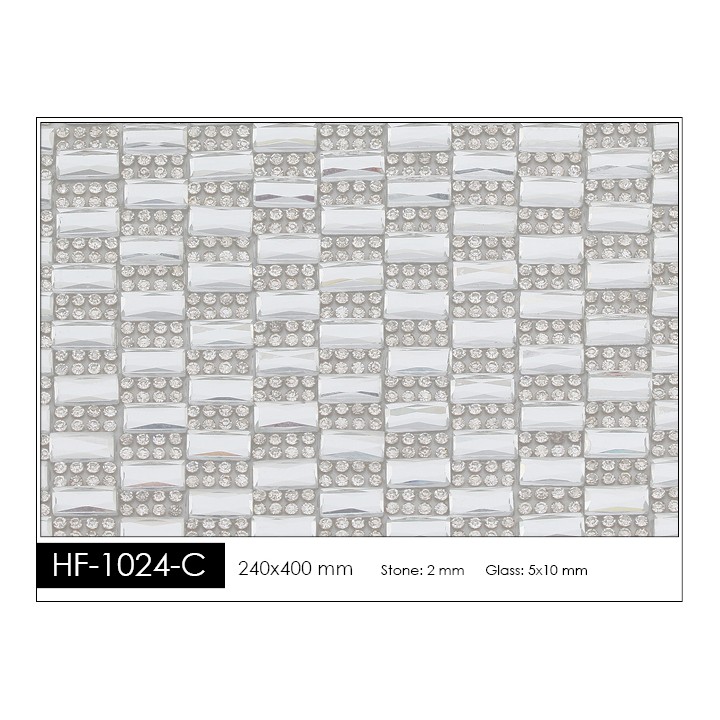 Pedrería con Estilo HF-1024-C aplicación a base de calor.