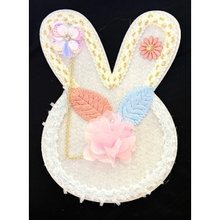 Parche decorado MAC-PAT-1164 con lentejuelas, perlas y barbas.